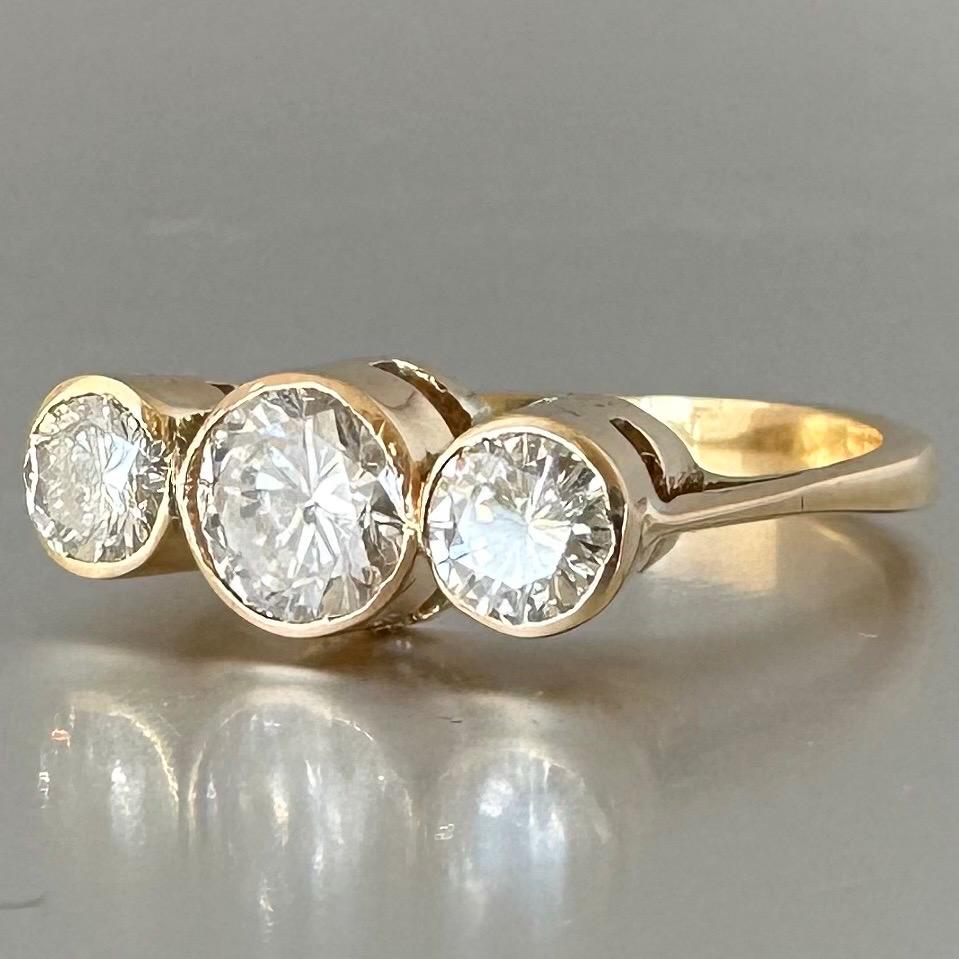 Antique 2 ct Diamond Trilogy Ring, 18 ct Gold Round Brilliant Cut Size Q / 8 Diamonds Assessed by DGA Gem-A Specialist