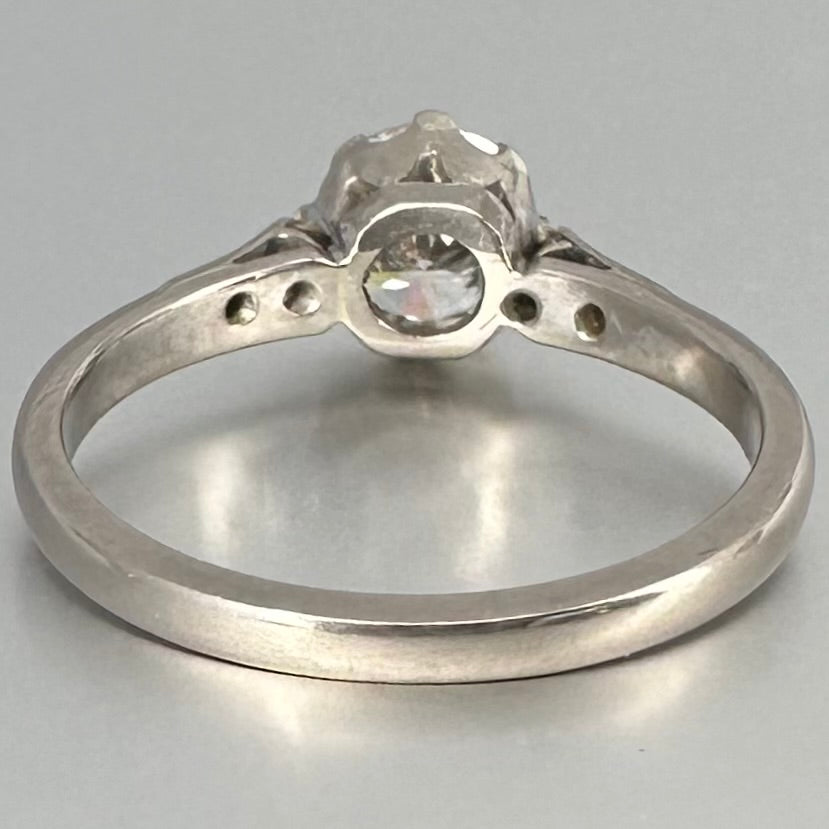 Antique 0.87 ct Diamond Solitaire Ring, 18 carat gold, K.5 / 5.5 Assessed by Gem-A Diamond Specialist