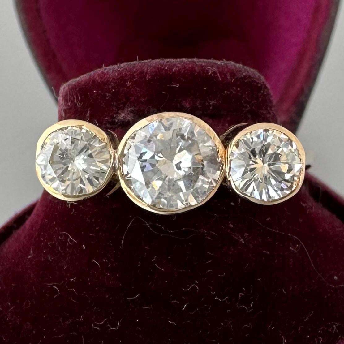 Antique 2 ct Diamond Trilogy Ring, 18 ct Gold Round Brilliant Cut Size Q / 8 Diamonds Assessed by DGA Gem-A Specialist
