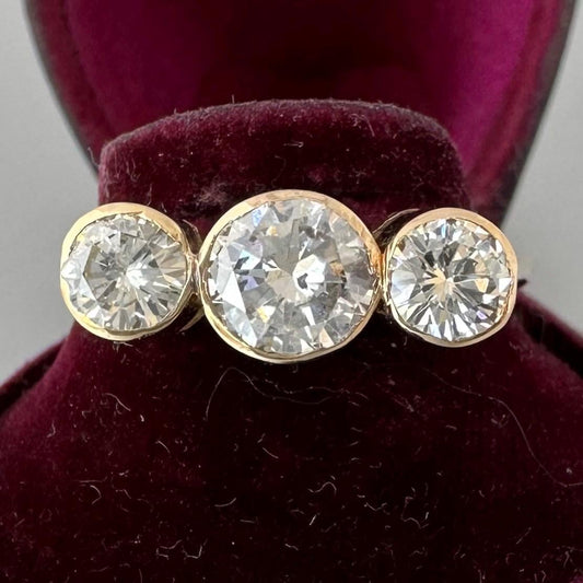 Antique 2 ct Diamond Trilogy Ring, 18 ct Gold Round Brilliant Cut Size Q / 8 Diamonds Assessed by DGA Gem-A Specialist